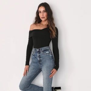 NWOT Unforgettable Vibe Black Long Sleeve Asymmetrical Bodysuit Lulus- Womens S